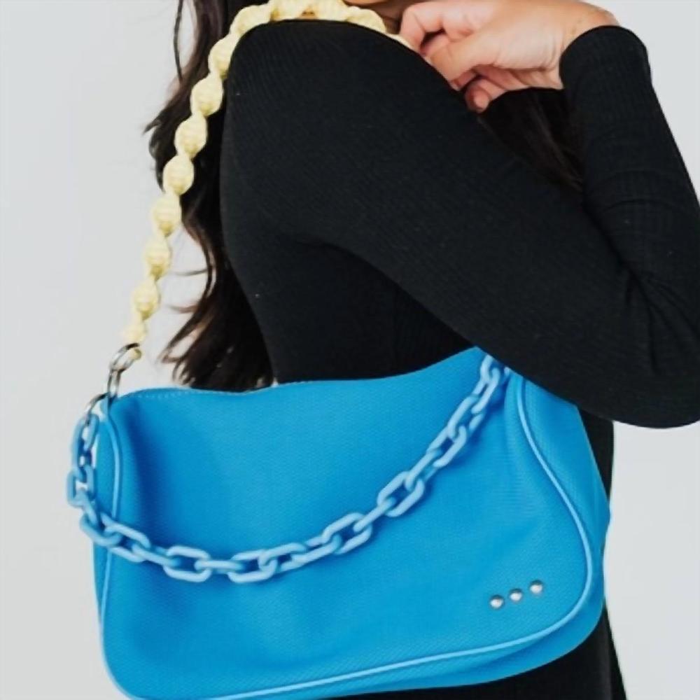 NEW PRETTY SIMPLE triple strap crossbody shoulder bag in bright blue